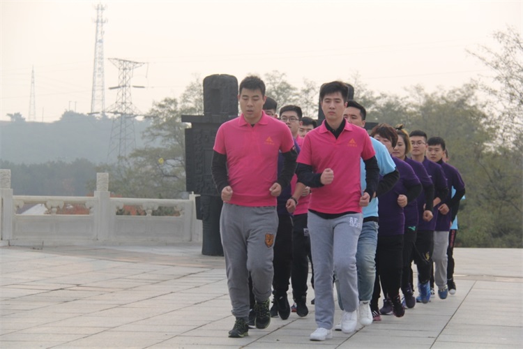 J9集团直营新闻：“不忘初心，持续前进”