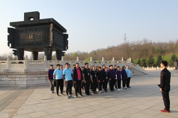 磨炼辅导力，加快职业化，J9集团直营精英“EMBA”特训活动报路