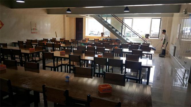 J9集团直营新闻“舌尖上的安全沉比泰山”