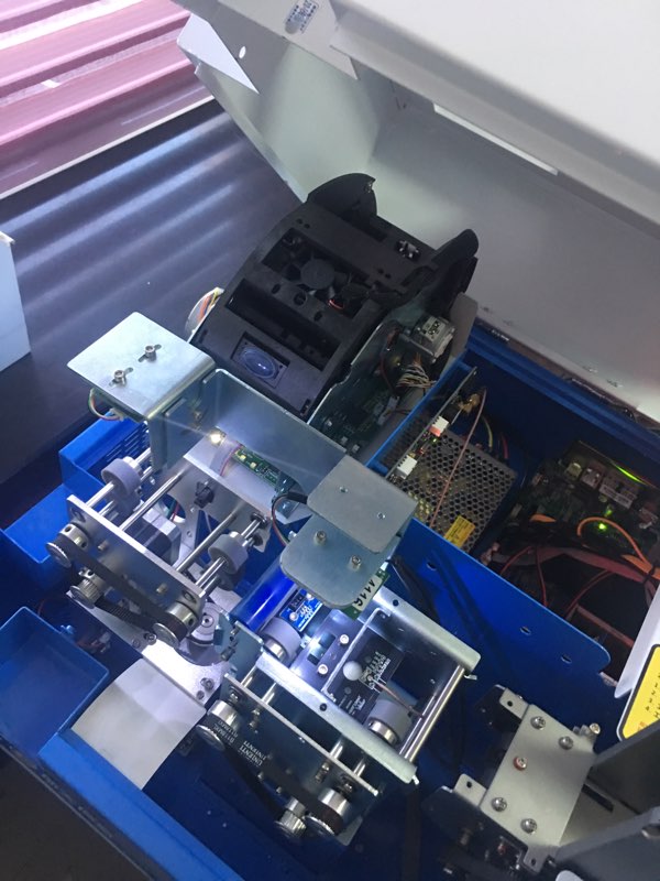 安全出入，与同胞共同前行